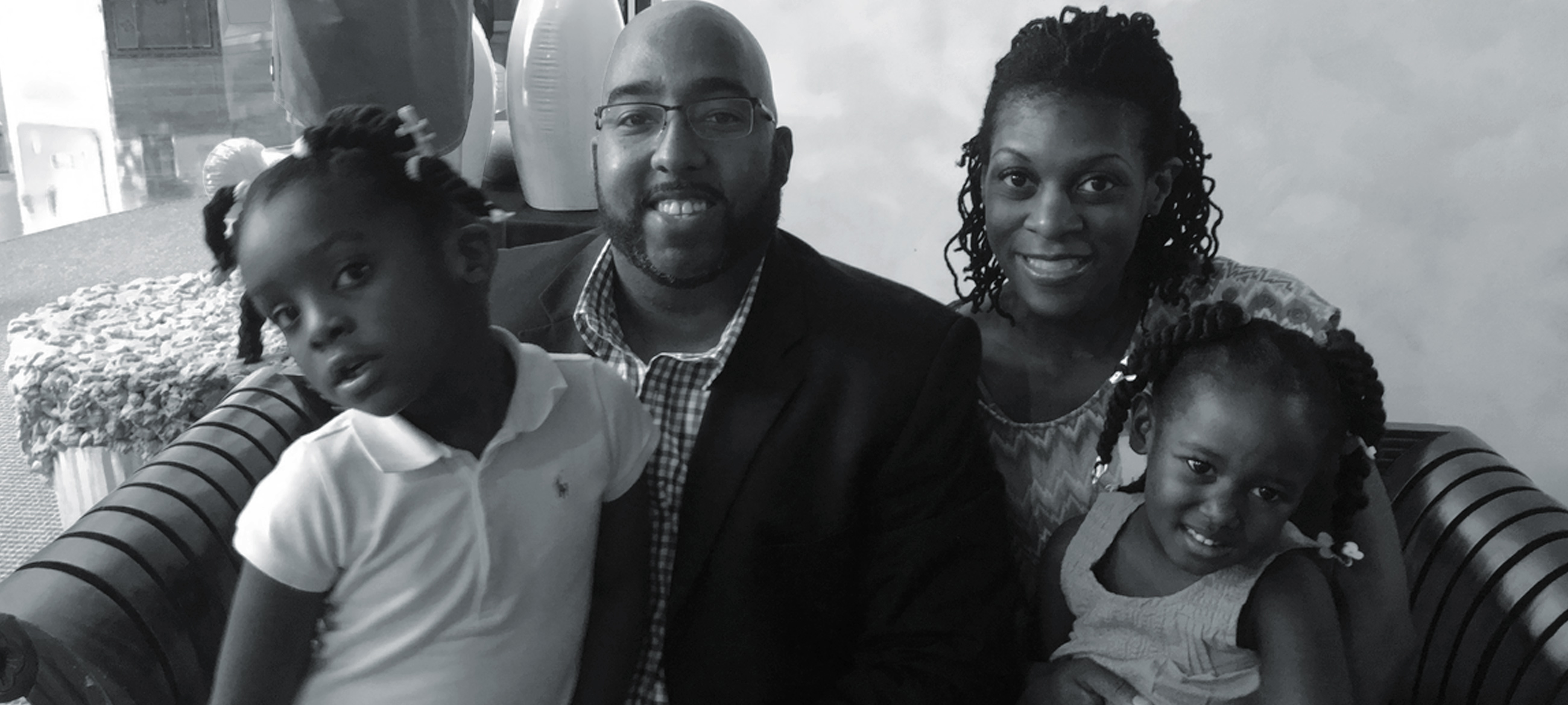 Marquis Ford, UX Desiger, UI Designer for B2B and IoT - the fam